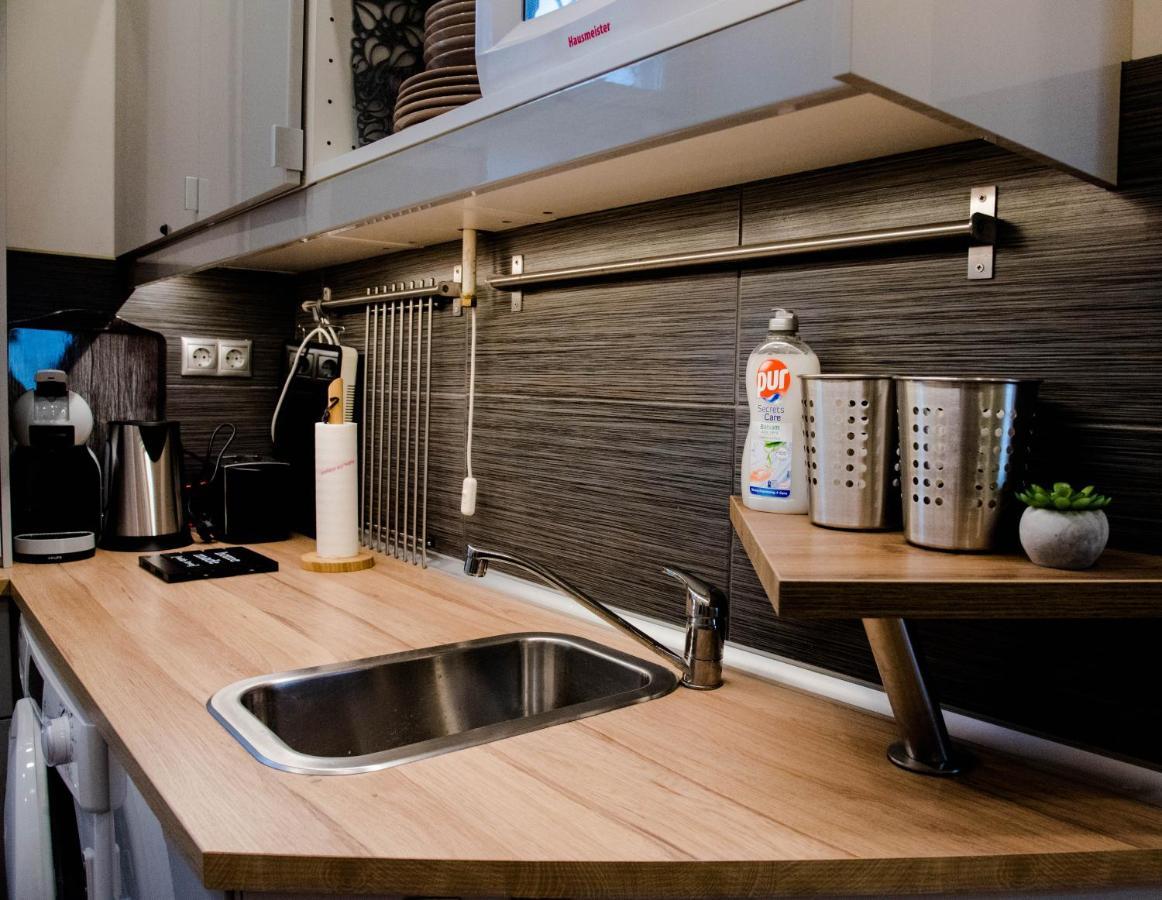 Molnar Apartment Cozy City Center Retreat For 2 Ac & Perfect Location! Boedapest Buitenkant foto