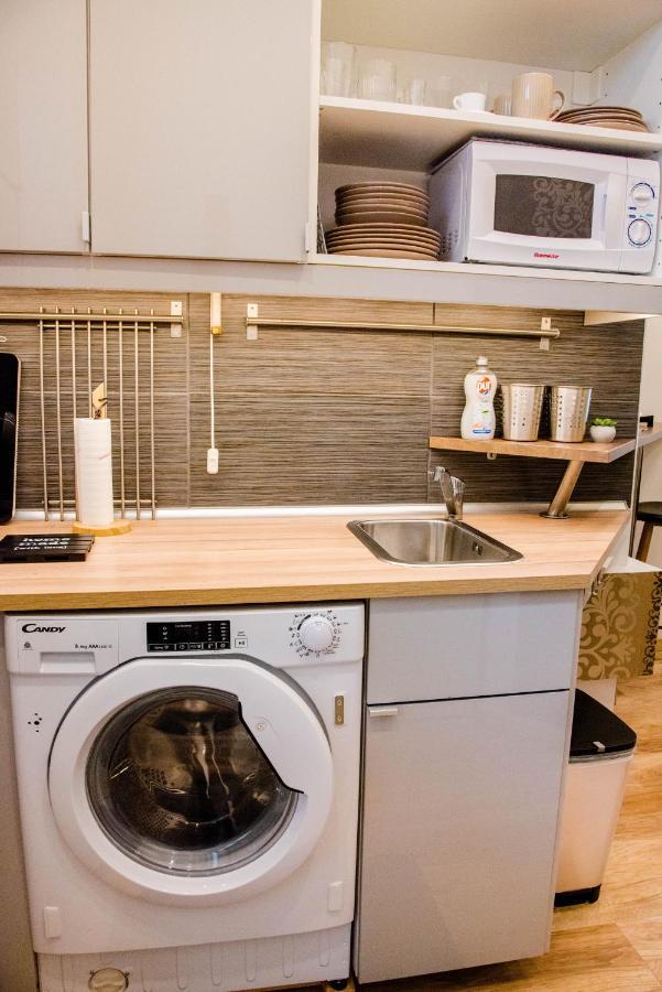 Molnar Apartment Cozy City Center Retreat For 2 Ac & Perfect Location! Boedapest Buitenkant foto
