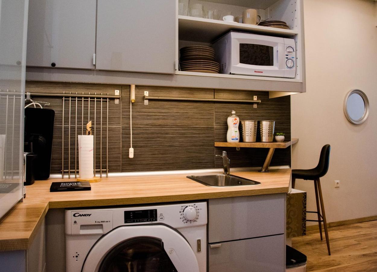 Molnar Apartment Cozy City Center Retreat For 2 Ac & Perfect Location! Boedapest Buitenkant foto